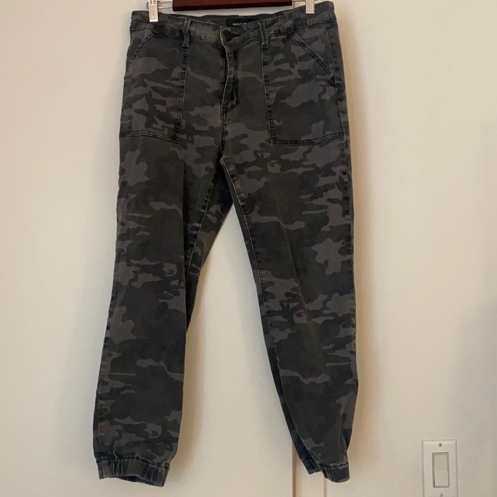 Camouflage joggers